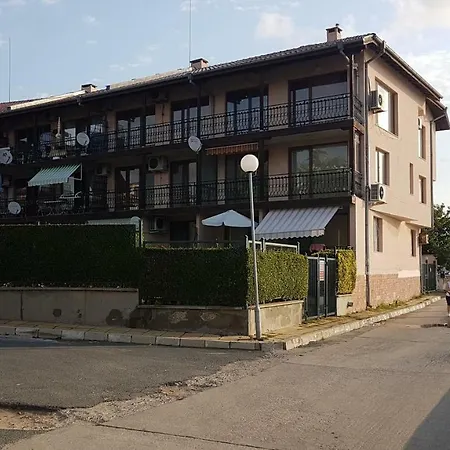 Briz Mk Apartament Rawda